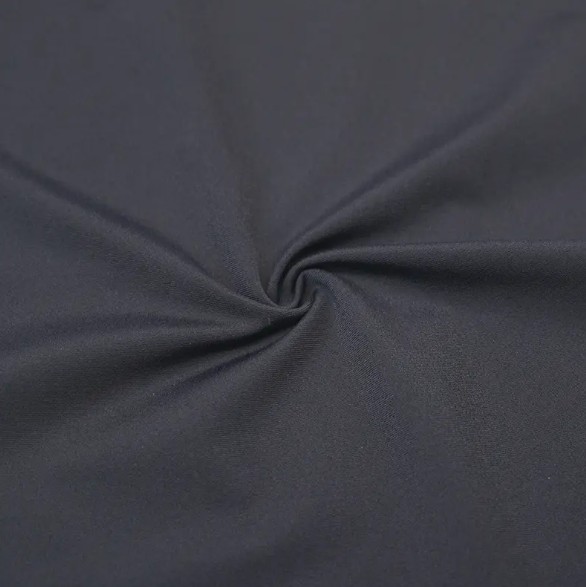 Prečo si recyklovaný polyester spandex fleece udržiava svoj vzhľad a výkon po viacerých premytiach?
